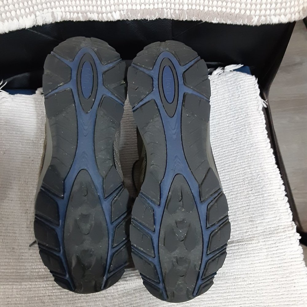 Shoes - Picture 2 of 2